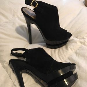 Jessica Simpson pumps